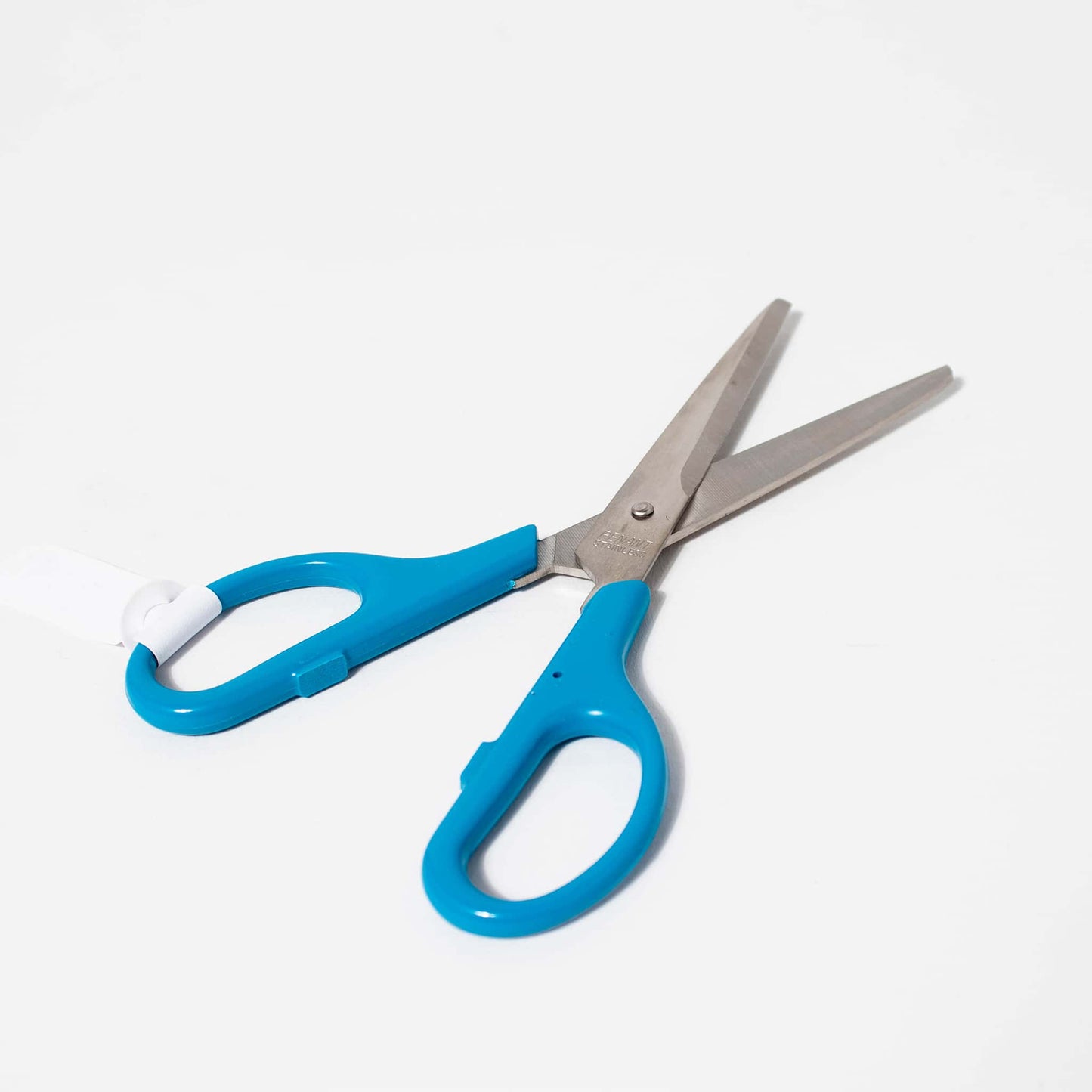 Pennant Round Tip Scissors