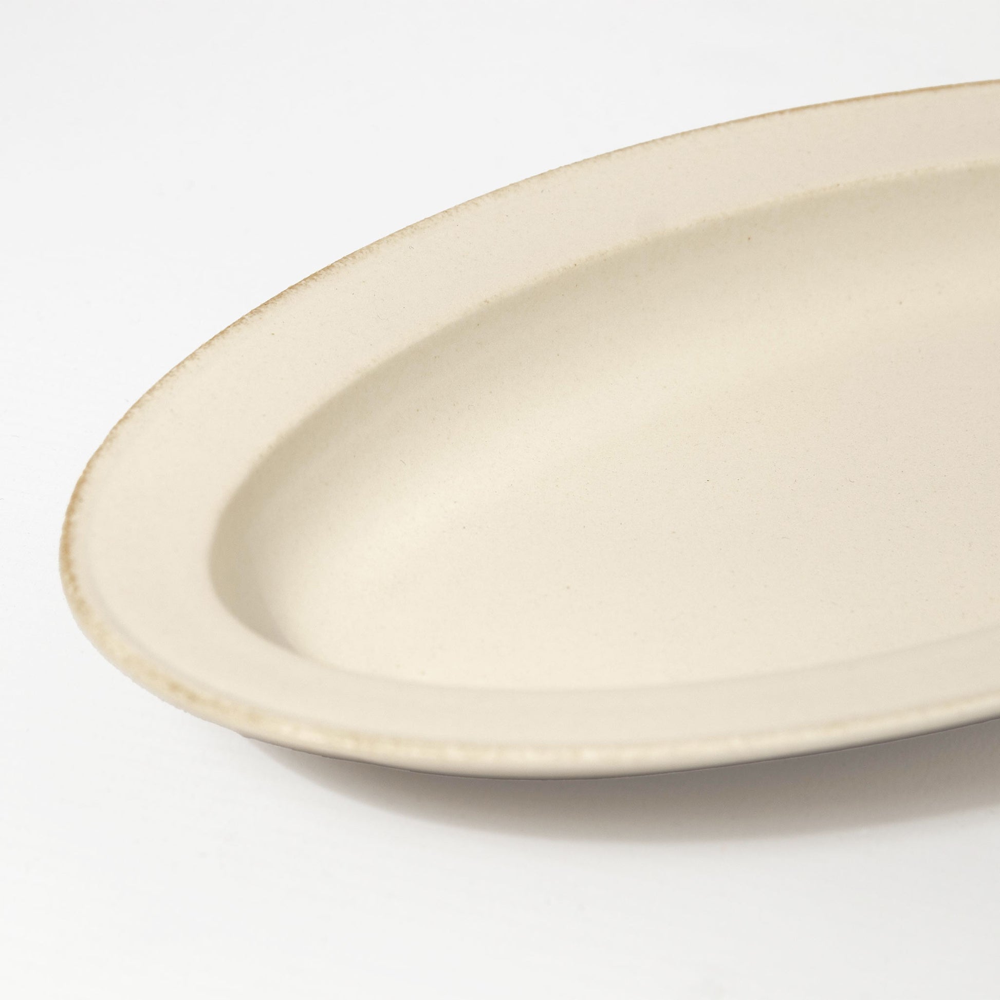 Rimmed Oval Plate Matte Beige 24cm