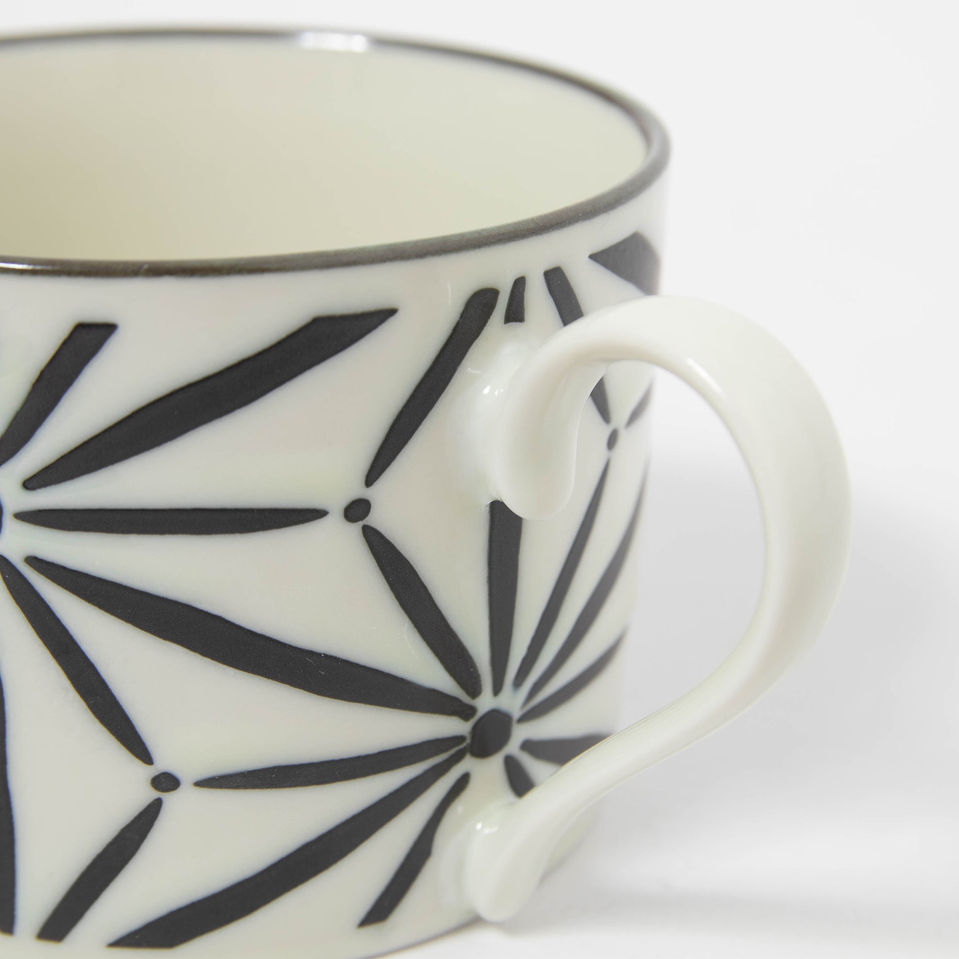 Coffee Cup and Saucer Komon Hemp Leaves