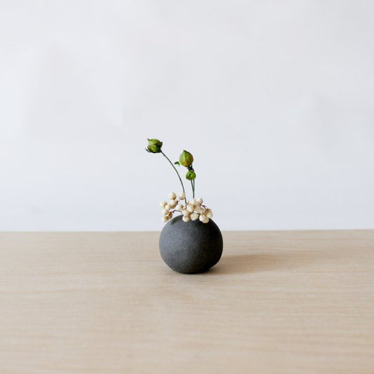 Tiny Vase - Sphere Black